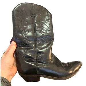 Women’s Cowboy Boots - Black, size 9